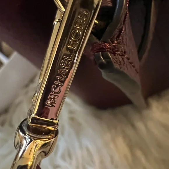 Michael Kors handbag Emelia Oxblood - Picture 4 of 9